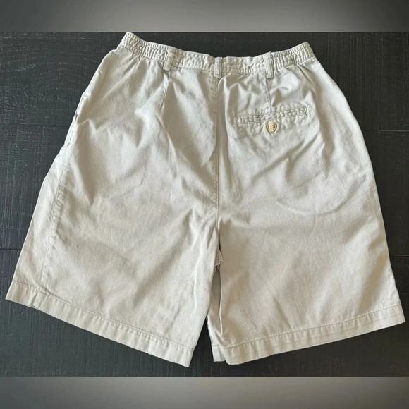 St Johns Bay Womens Size 8 Tan Bermuda Shorts 100% Cotton - Picture 2 of 5